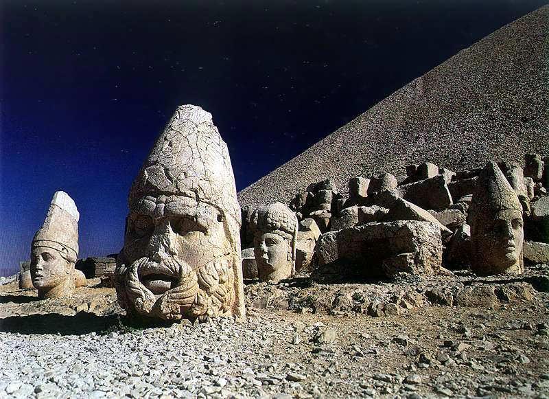 مشاهده مجسمه های باستانی در ترکیه