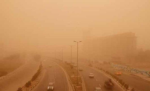 گرد و غبار ایلام را فرا گرفت