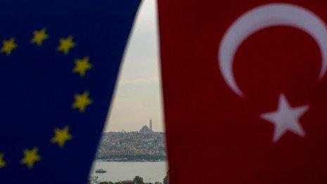 ترکیه اوراق قرضه مبتنی بر یورو را جایگزین دلار می نماید