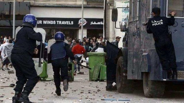 تظاهرات در جنوب الجزایر به درگیری با پلیس منجر شد