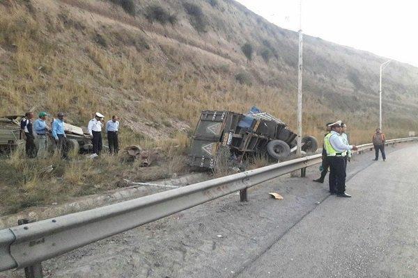 افزایش فوتی های تصادف جاده ساوه به 5 نفر، 3 تن مصدوم شدند