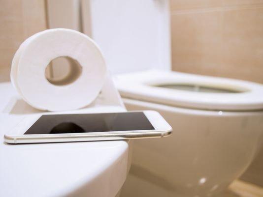 تلفن همراه 7 برابر آلوده تر از جایگاه توالت فرنگی