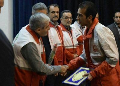 52 امدادگر جمعیت هلال احمر فومن تجلیل شدند