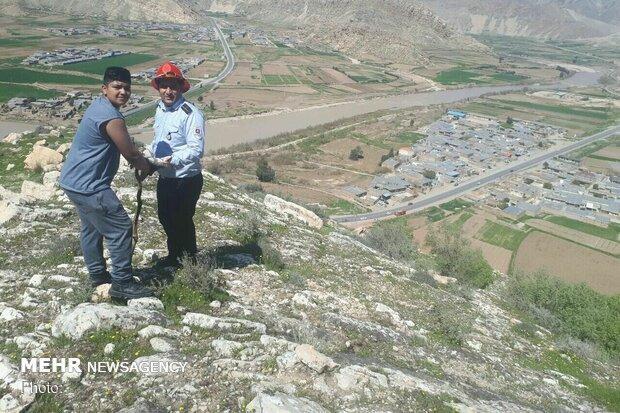 نجات دو نوجوان مسافر نوروزی در ارتفاعات مله کوه پلدختر