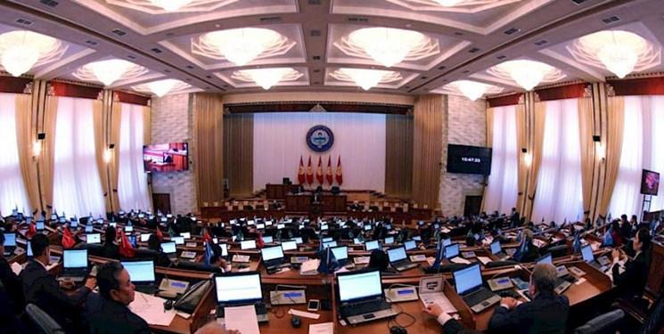تشکیل کمیسیون پارلمانی برای حذف مصونیت سیاسی آتامبایف