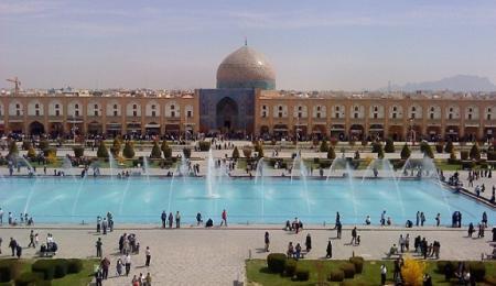 میراث فرهنگی برنامه ای برای حذف حوض مرکزی میدان نقش جهان میراث فرهنگی برنامه ای برای حذف حوض مرکزی میدان نقش دنیا اصفهان ندارد