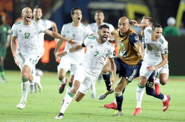 الجزایر 1 - سنگال 0 ، شاگردان بلماضی قهرمان آفریقا شدند ، تک گل بونجاح جام را به الجزیره آورد