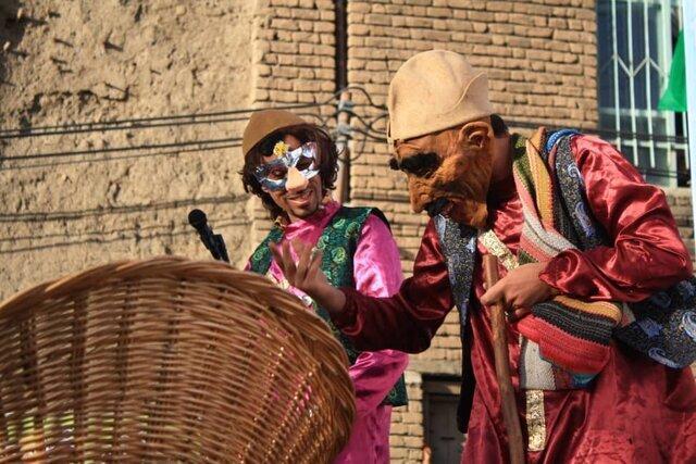 نمایش های آیینی و سنتی کم اما پرطرفدار نمایش های آیینی و سنتی کم اما پرطرفدار