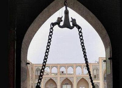 زنجیر بست نشینی مسجد حکیم اصفهان را دزدیدند