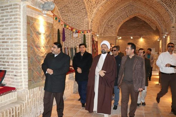 نمایشگاه صنایع دستی و مشاغل خانگی در کاروانسرای حاج کمال نمایشگاه صنایع دستی و مشاغل خانگی در کاروانسرای حاج کمال برپا شد