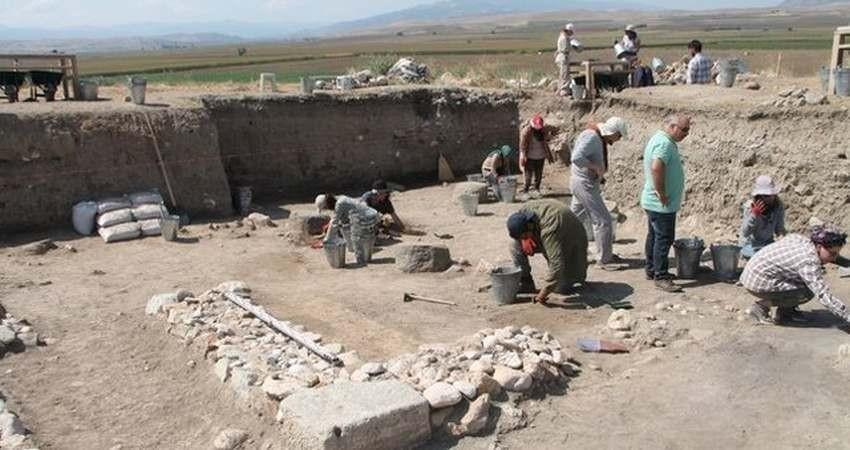 کشف بقایای پستخانه ایرانی 2500 ساله در ترکیه