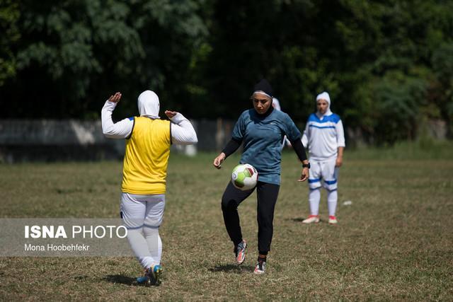 ایراندوست: از فکر مربیگری تیمی جز ملوان استرس می گیرم، کاش ورود به ورزشگاه گزینشی نباشد