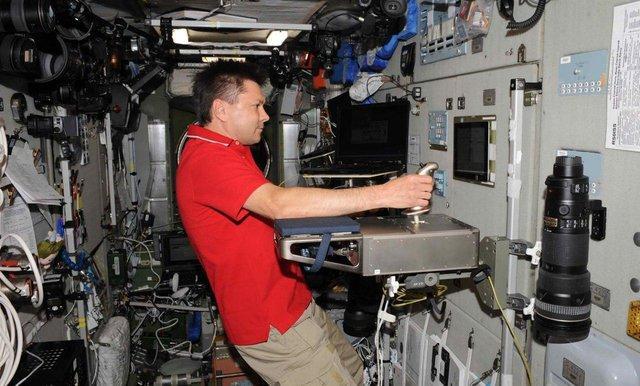 رکورد جدید فضانورد روس در پرواز فضایی