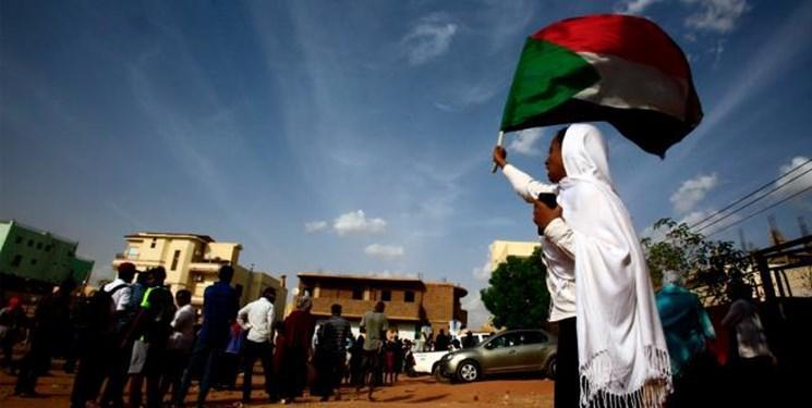 معارضان سودانی: توطئه هایی برای ناکام گذاشتن انقلاب در جریان معارضان سودانی: توطئه هایی برای ناکام گذاشتن انقلاب در جریان است