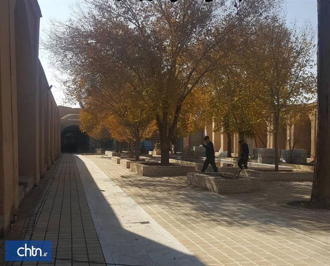 میدان تاریخی خان در یزد برای مسافران نوروزی آماده می گردد