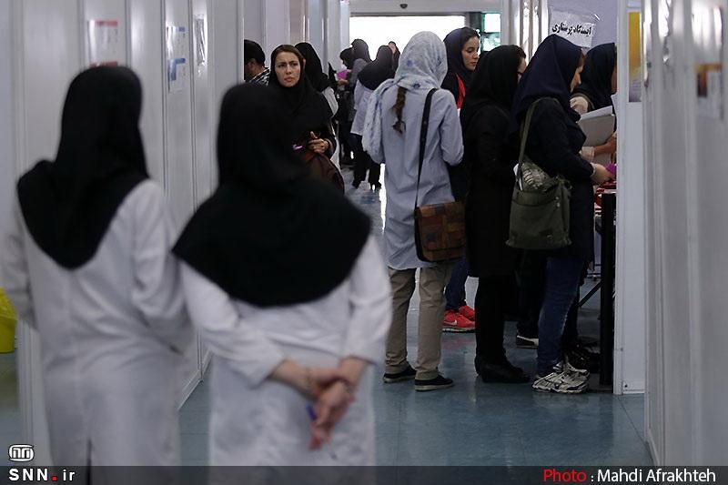 رفت و آمدهای غیر ضروری دانشجویان به بخش های عفونی مدیریت گردد