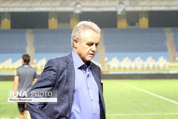 مدیرعامل سپاهان: تابش: مطمئنم اگر بازی در تهران بود خیلی راحت زمانش را تغییر می دادند، بازی ما با استقلال را به دلیل نداشتن سرمربی لغو کردند