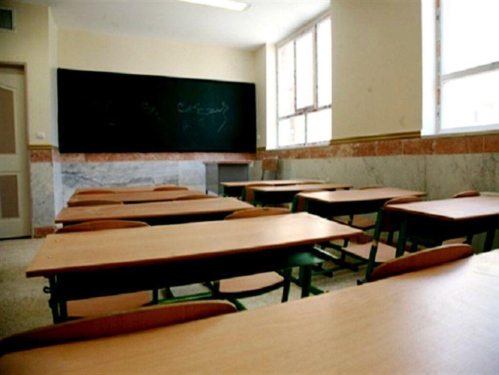 خبرنگاران اتاق بازرگانی ایران ساخت 12 مدرسه را در سیستان و بلوچستان تقبل کرد