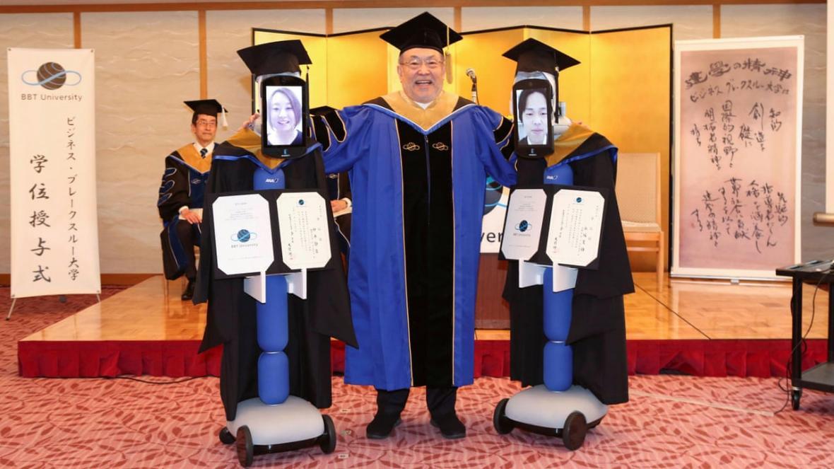 روبات ها به جای دانشجویان در جشن فارغ التحصیلی شرکت کردند! ، ابتکاری جدید در دانشگاه توکیو