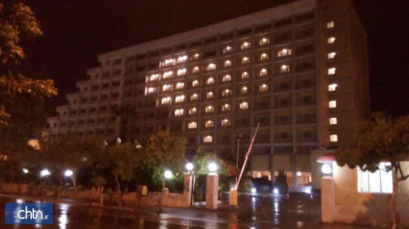 چراغ های هتل همای شیراز برای بیماران کرونایی روشن شد