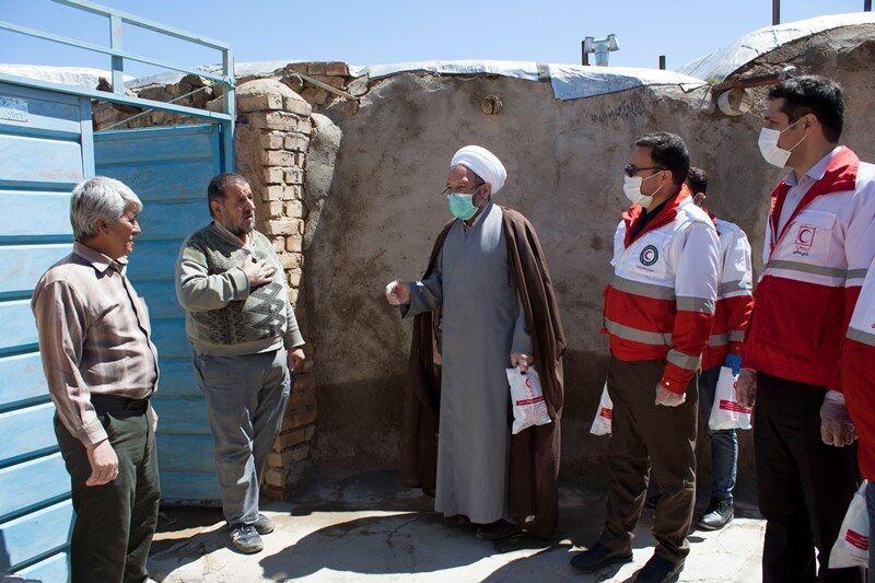 خبرنگاران توزیع 230 بسته بهداشتی هلال احمر ایجرود میان بیماران خبرنگاران توزیع 230 بسته بهداشتی هلال احمر ایجرود میان بیماران خاص