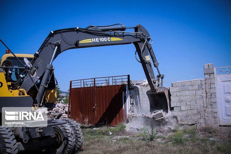 خبرنگاران تخریب 17 مورد ساخت و ساز غیرمجاز در الیگودرز