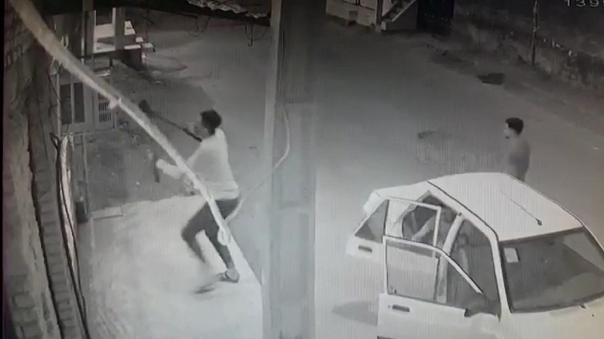 سرقت کندانسور کولر گازی در خرمشهر! فیلم سرقت کندانسور کولر گازی در خرمشهر!