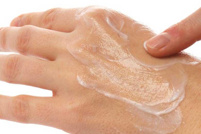 چگونه از خشک شدن پوست جلوگیری کنیم؟