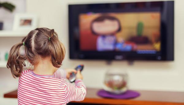 پیامدهای تماشای تلویزیون برای نوزادان و بچه ها