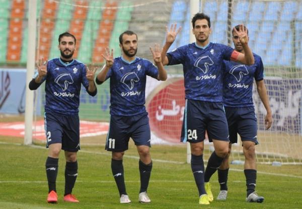 حاتمی: انگیزه بازیکنان مقابل پرسپولیس به ما کمک می کند، حاتمی: انگیزه بازیکنان مقابل پرسپولیس به ما یاری می نماید، انصاریان فراموش شدنی نیست