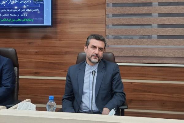 40 درصد فرش صادراتی از دست بافته های زنان عشایری است 40 درصد فرش صادراتی از دست بافته های زنان عشایری است