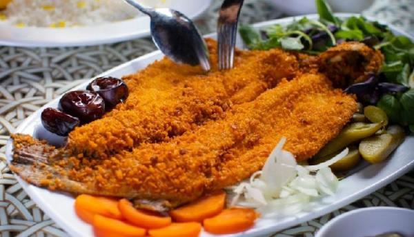 طرز تهیه ماهی قزل آلا در ماهیتابه (رژیمی، سوخاری و شکم پر)