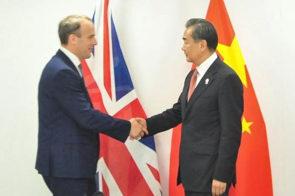 وزیران خارجه انگلیس و چین درباره برجام گفتگو کردند