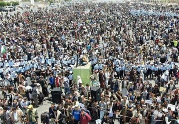 تظاهرات بزرگ بچه ها یمنی در محکومیت مواضع سازمان ملل تظاهرات عظیم بچه ها یمنی در محکومیت مواضع سازمان ملل