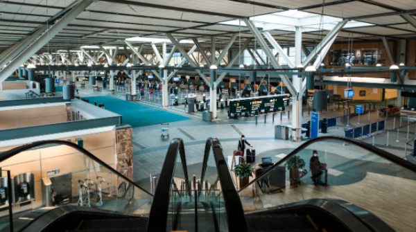 این انتخاب به دلیل عملکرد این فرودگاه در دوران همه گیری بوده است