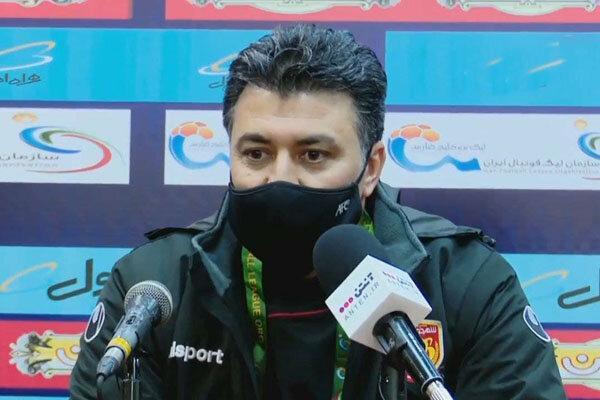 آدم های کوچک درباره استقلال صحبت نکنند، نگران آینده تیم آدم های کوچک درباره استقلال صحبت نکنند، نگران آینده تیم هستم