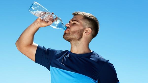 نوشیدن آب، قند خون را کنترل می نماید؟