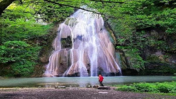 آبشار لوه ، یکی از جذابترین آبشارهای استان گلستان Lowe Waterfall