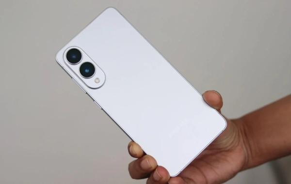 افزایش هزینه های فراوری مانع تصمیم گیری نهایی درباره قیمت گلکسی S26 شده است